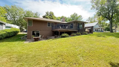 Exterior - 415 S 11th St, Montevideo, MN 56265 photo 7 of 10