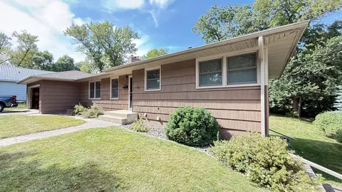 Exterior - 415 S 11th St, Montevideo, MN 56265 photo 10 of 10