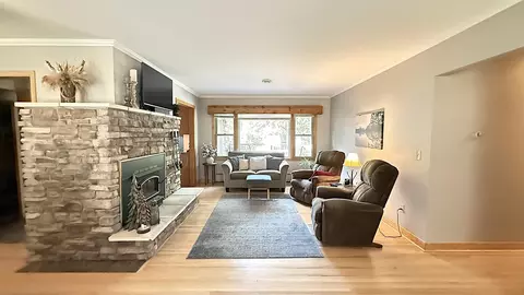 Living - 415 S 11th St, Montevideo, MN 56265 photo 2 of 13