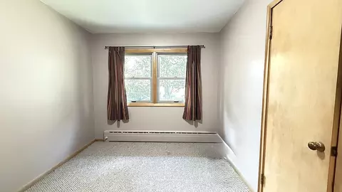 Bedroom - 415 S 11th St, Montevideo, MN 56265 photo 1 of 8
