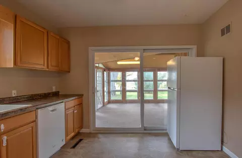 Kitchen - 720 Rush Point Dr, Stanchfield, MN 55080 photo 1 of 2