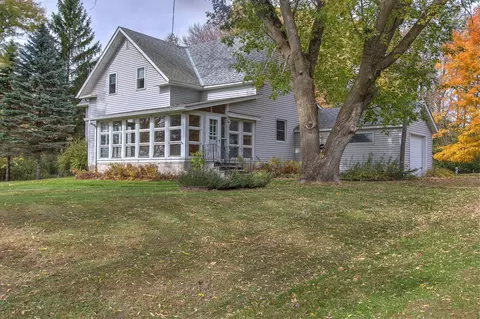 Exterior - 720 Rush Point Dr, Stanchfield, MN 55080 photo 2 of 11