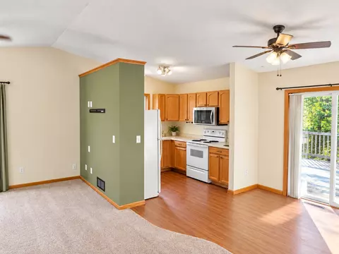 Living - 802 Cora St, Brainerd, MN 56401 photo 2 of 5