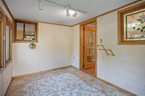 Entry Way - 416 3rd St NE, Faribault, MN 55021 photo 1 of 2