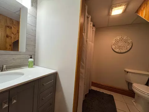 Bath - 107 Marlene St, Marshall, MN 56258 photo 2 of 3