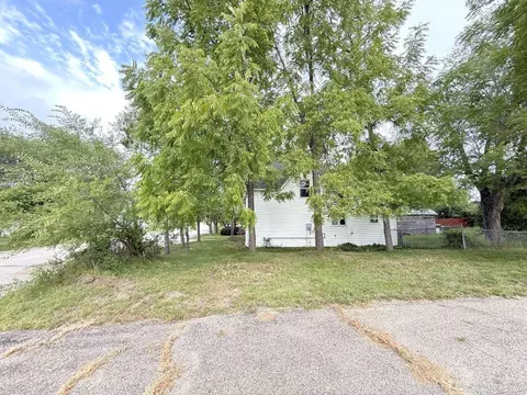 Exterior - 209 E Oak Ave, Frazee, MN 56544 photo 6 of 11
