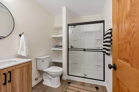 Bath - 1783 Talon Trl, Eagan, MN 55122 photo 3 of 3