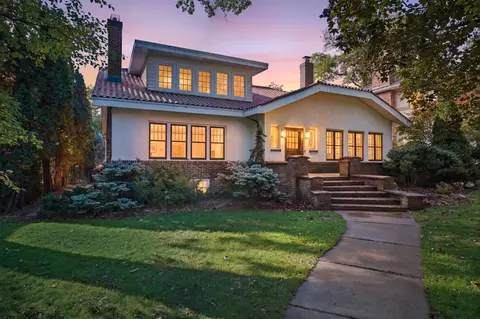2409 W 22nd St, Minneapolis, MN 55405