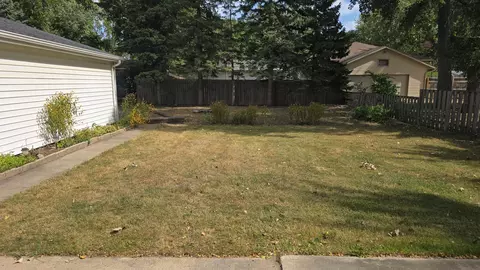 Exterior - 207 E Lyon St, Marshall, MN 56258 photo 7 of 9