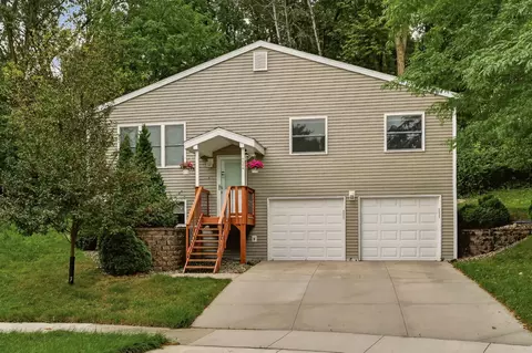 724 20th Ave SW, Rochester, MN 55902