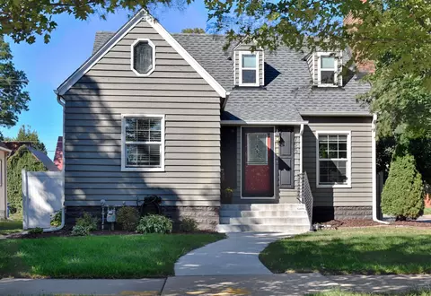 755 Cottage Ave E, Saint Paul, MN 55106