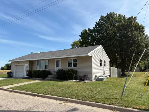 Exterior - 105 6th St, Cleveland, MN 56017 photo 4 of 4