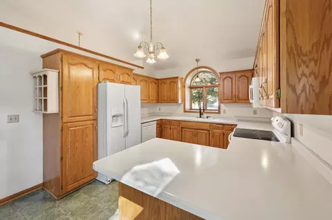 Kitchen - 24825 22nd Ave, Saint Augusta, MN 56301 photo 2 of 5