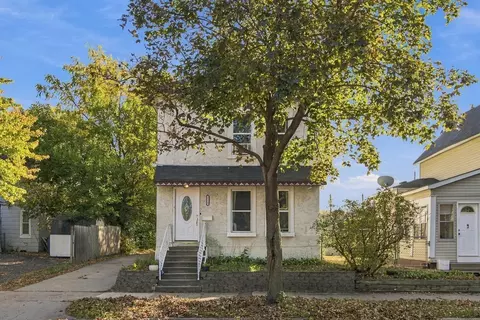 718 19th Ave NE, Minneapolis, MN 55418