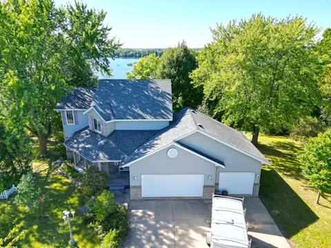 2617 Kimball Ave NW, Annandale, MN 55302