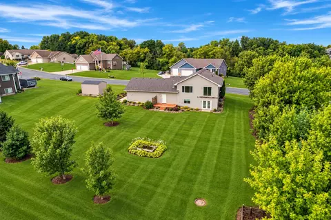 View/Area - 822 Deer Path, Montgomery, MN 56069 photo 2 of 10