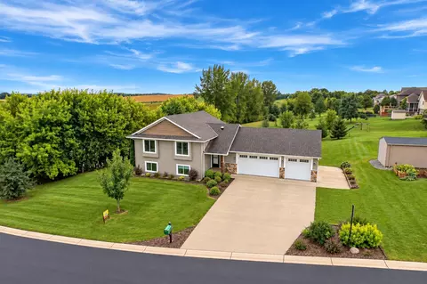 View/Area - 822 Deer Path, Montgomery, MN 56069 photo 1 of 10