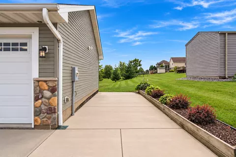 Exterior - 822 Deer Path, Montgomery, MN 56069 photo 3 of 12