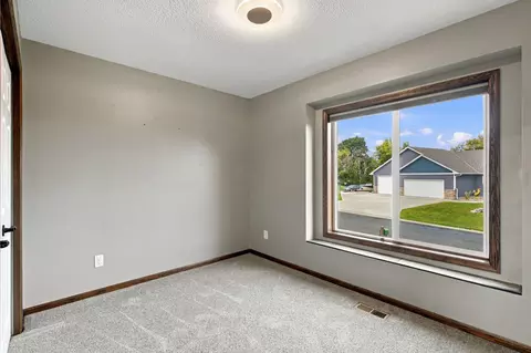 Bedroom - 822 Deer Path, Montgomery, MN 56069 photo 4 of 8
