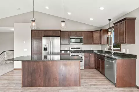 Kitchen - 822 Deer Path, Montgomery, MN 56069 photo 2 of 4