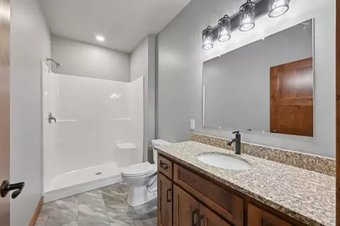 Bath - 16836 Piper Ln, Brainerd, MN 56401 photo 1 of 2