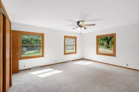 Bedroom - 6015 Aspen Rd, Mound, MN 55364 photo 1 of 6