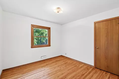 Bedroom - 6015 Aspen Rd, Mound, MN 55364 photo 6 of 6
