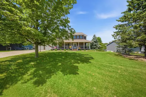 Exterior - 540 5th Ave, Baldwin, WI 54002 photo 5 of 10