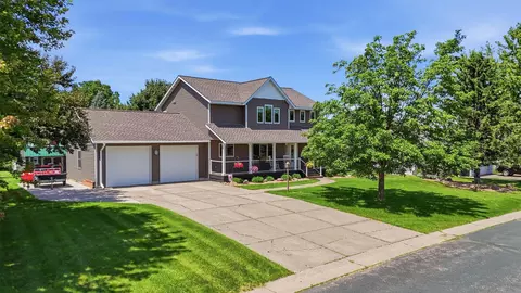 Exterior - 540 5th Ave, Baldwin, WI 54002 photo 4 of 10