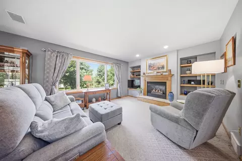 Living - 540 5th Ave, Baldwin, WI 54002 photo 1 of 3
