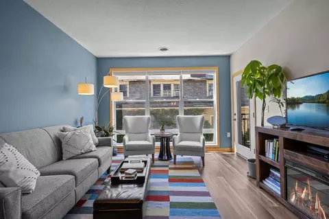 301 Oak Grove St #308, Minneapolis, MN 55403