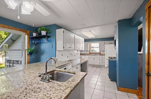 Kitchen - 15643 100th Ave, Milaca, MN 56353 photo 3 of 3