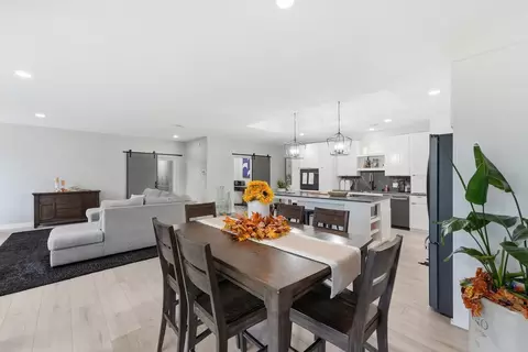 Dining - 2417 34th St S, Saint Cloud, MN 56301 photo 1 of 3