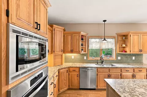 Kitchen - 22580 Baseline Blvd, Jordan, MN 55352 photo 3 of 5
