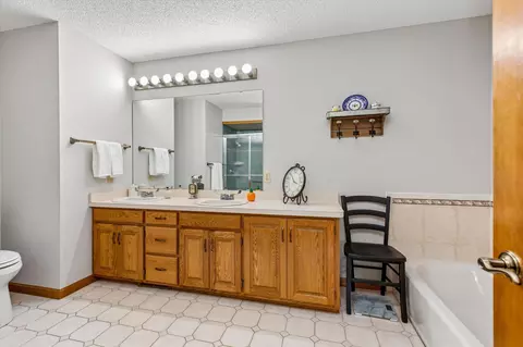 Bath - 3012 Highpointe Curv, Roseville, MN 55113 photo 1 of 3