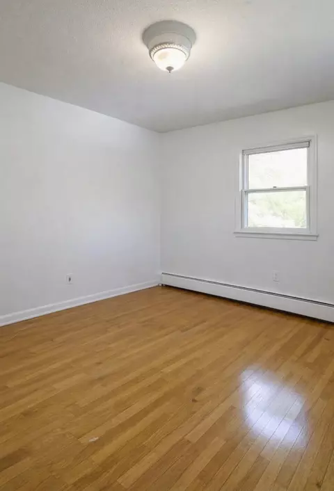 Bedroom - 1518 6th St SW, Faribault, MN 55021 photo 2 of 8