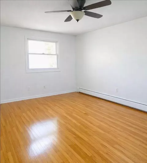 Bedroom - 1518 6th St SW, Faribault, MN 55021 photo 1 of 8