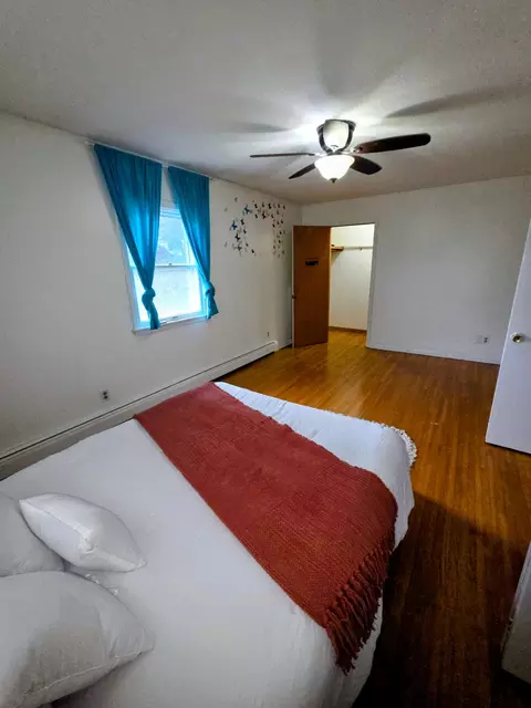 Bedroom - 1518 6th St SW, Faribault, MN 55021 photo 7 of 8