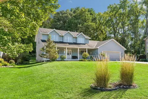 5027 Forest Glen Ct, Savage, MN 55378