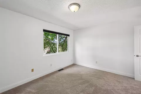 Bedroom - 4082 Meadowlark Ln, Eagan, MN 55122 photo 4 of 9