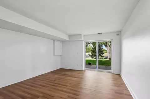 Living - 4082 Meadowlark Ln, Eagan, MN 55122 photo 4 of 5