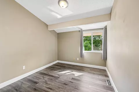 Bedroom - 4082 Meadowlark Ln, Eagan, MN 55122 photo 5 of 9