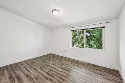 Bedroom - 4082 Meadowlark Ln, Eagan, MN 55122 photo 7 of 9