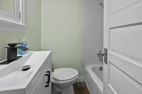 Bath - 1123 9th Ave S, Saint Cloud, MN 56301 photo 2 of 2