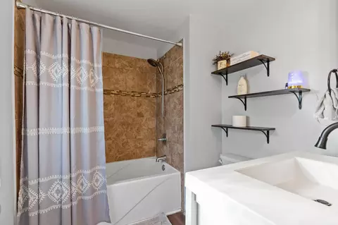 Bath - 828 Quince St, Brainerd, MN 56401 photo 1 of 1