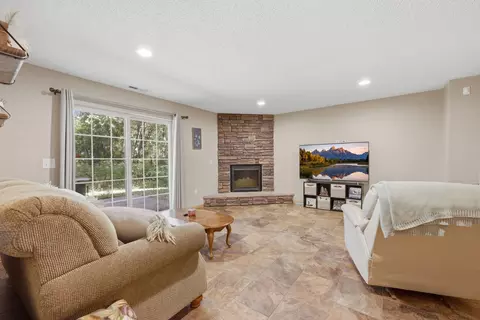 Living - 1617 Natures Ct, Saint Cloud, MN 56304 photo 2 of 3