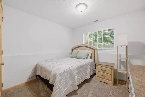 Bedroom - 1617 Natures Ct, Saint Cloud, MN 56304 photo 2 of 5