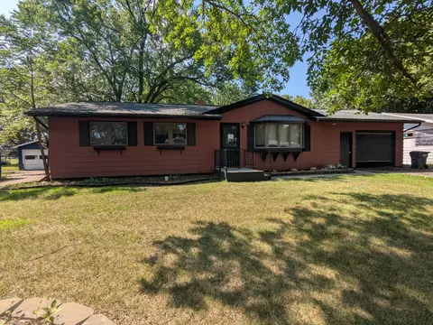 518 Sunrise Ave, Paynesville, MN 56362