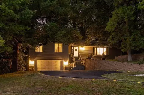 11708 Sunset Trl, Plymouth, MN 55441