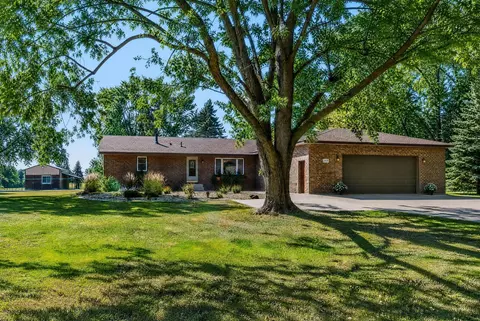 8840 235th St W, Lakeville, MN 55044